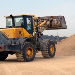 OPERADOR POLIFUNCIONAL DE MAQUINARIAS PESADA